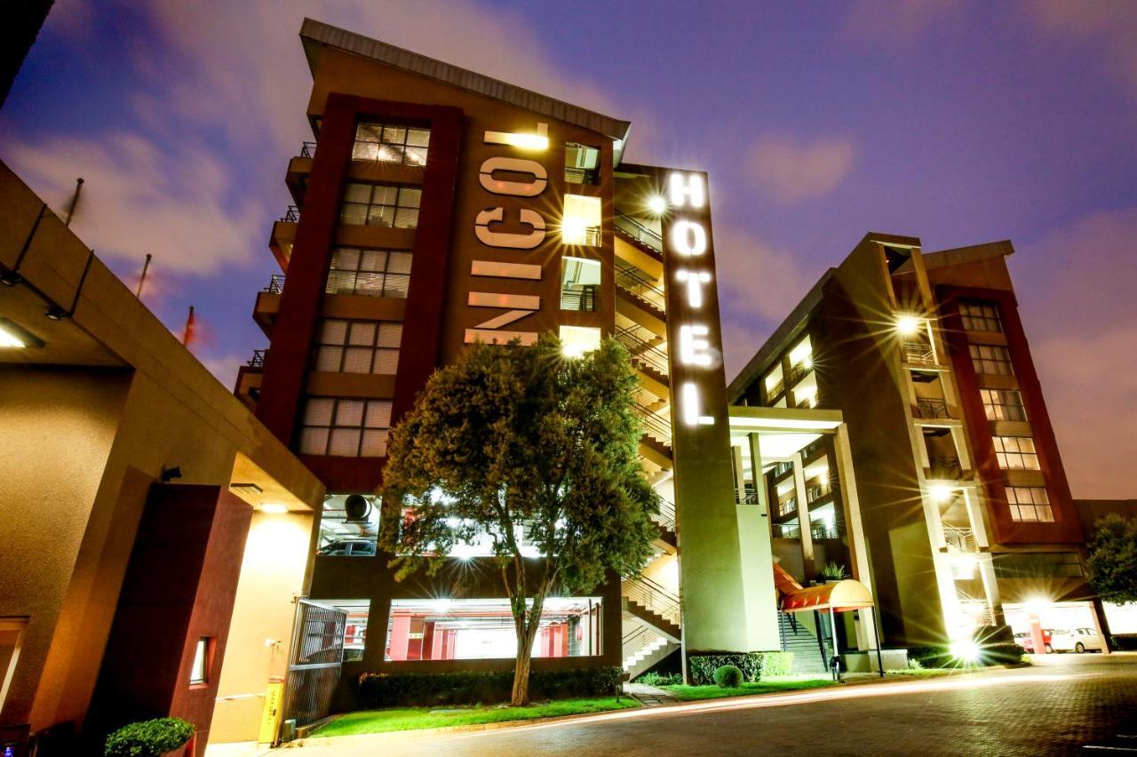 The Nicol Hotel And Apartments Йоханнесбург Экстерьер фото